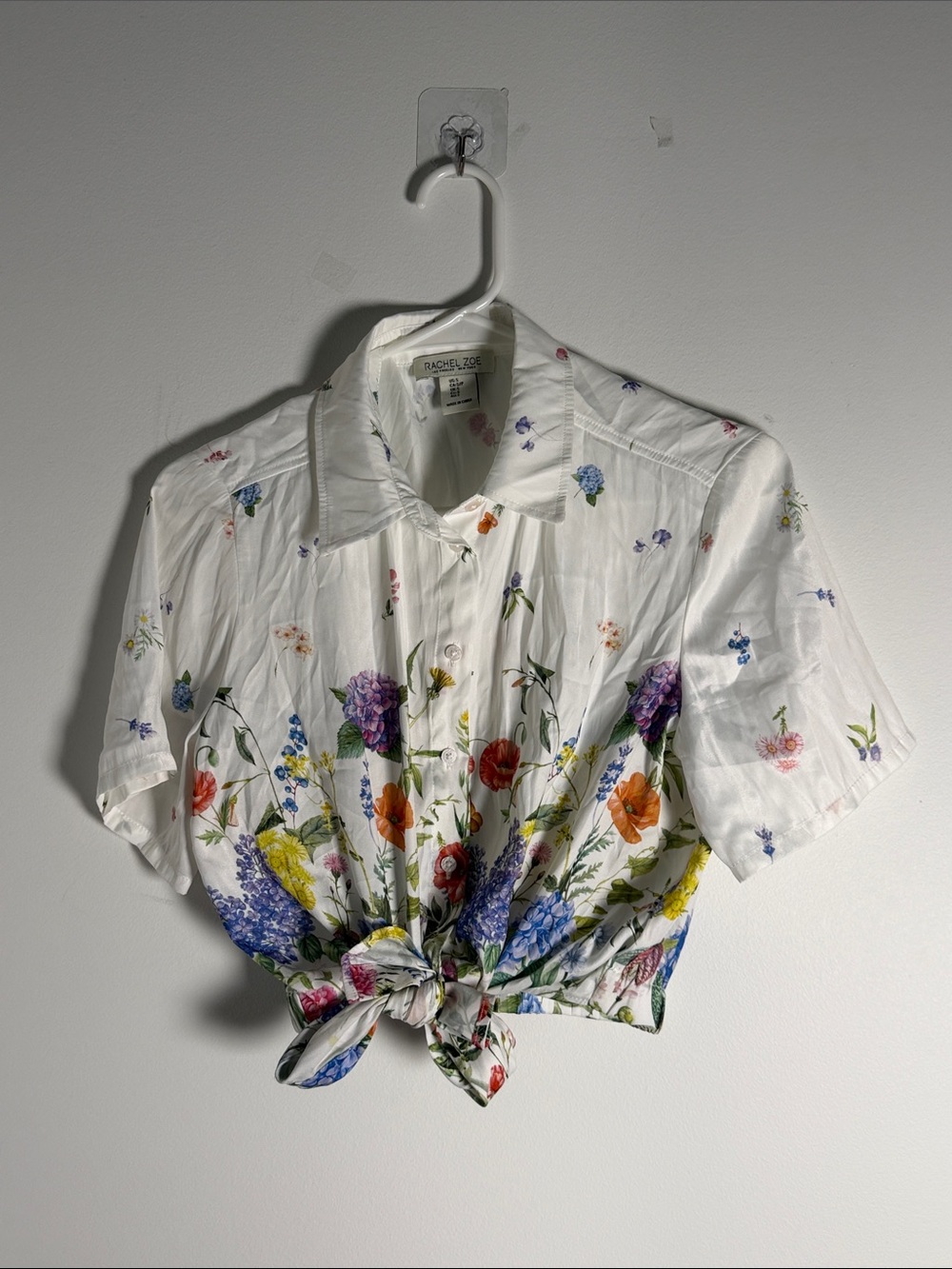 Rachel Zoe white floral collared button down tie front crop blouse
